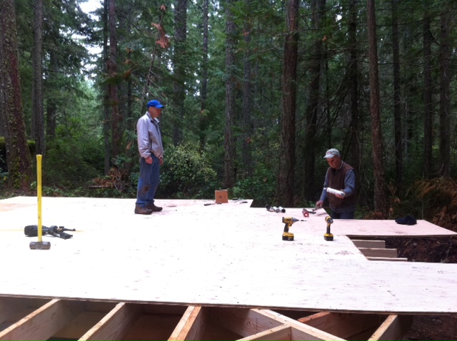 MacAndDonPuttingOnThePlywoodFlooring