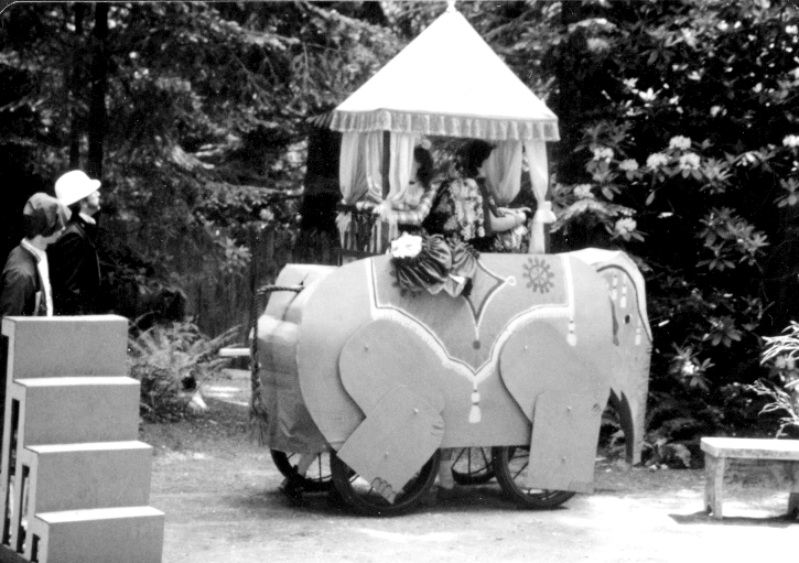 Bill Loeffler & Mike Weissman designed and built the elephant